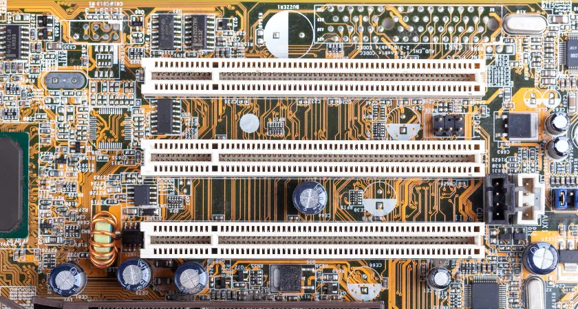 PCIe 4.0 and PCIe 5.0 lanes